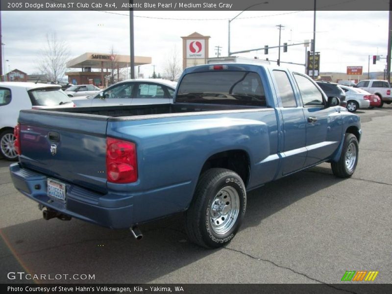 Atlantic Blue Pearl / Medium Slate Gray 2005 Dodge Dakota ST Club Cab 4x4