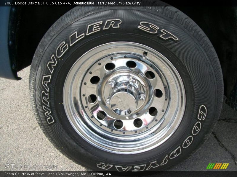 Atlantic Blue Pearl / Medium Slate Gray 2005 Dodge Dakota ST Club Cab 4x4