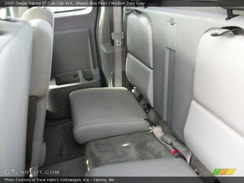 Atlantic Blue Pearl / Medium Slate Gray 2005 Dodge Dakota ST Club Cab 4x4