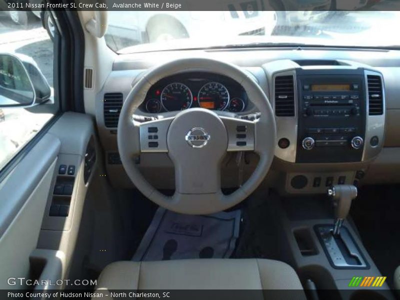 Avalanche White / Beige 2011 Nissan Frontier SL Crew Cab