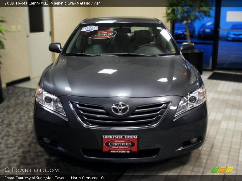 Magnetic Gray Metallic / Ash 2009 Toyota Camry XLE