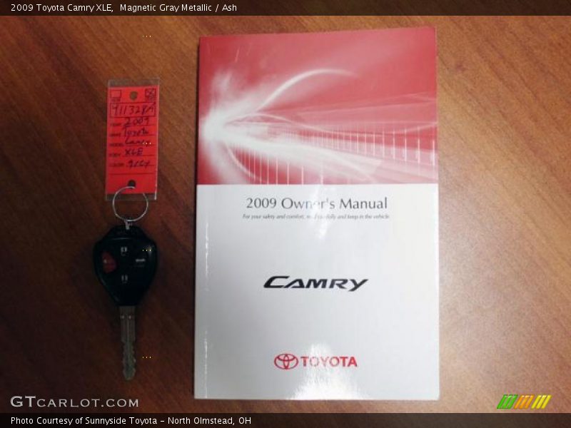Magnetic Gray Metallic / Ash 2009 Toyota Camry XLE