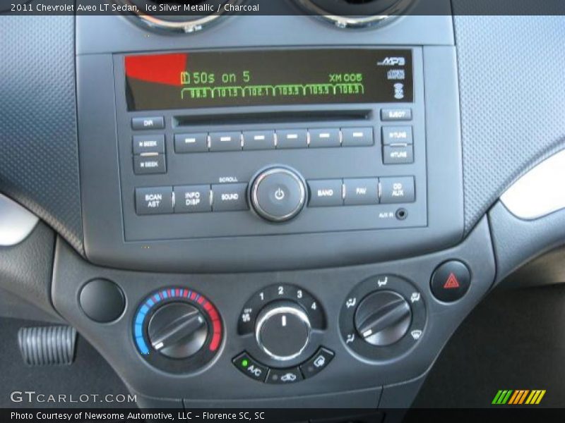 Controls of 2011 Aveo LT Sedan