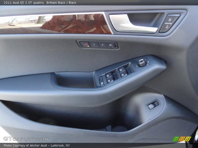 Brilliant Black / Black 2011 Audi Q5 2.0T quattro