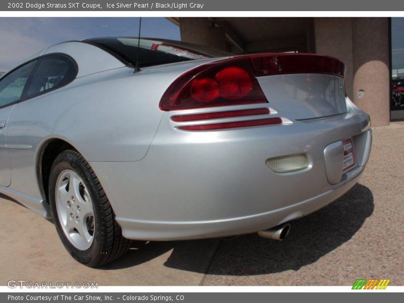 Ice Silver Pearl / Black/Light Gray 2002 Dodge Stratus SXT Coupe
