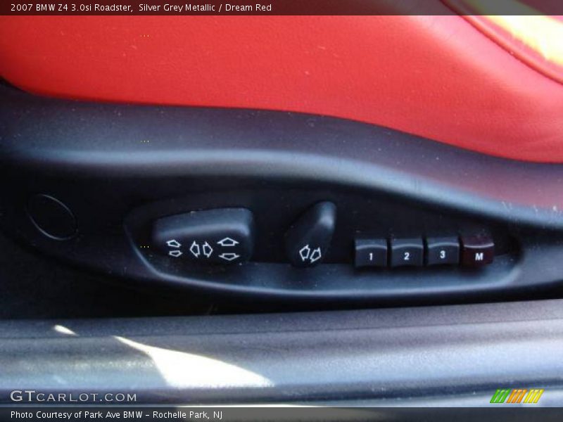Silver Grey Metallic / Dream Red 2007 BMW Z4 3.0si Roadster