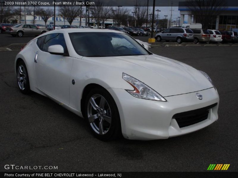 Pearl White / Black Cloth 2009 Nissan 370Z Coupe
