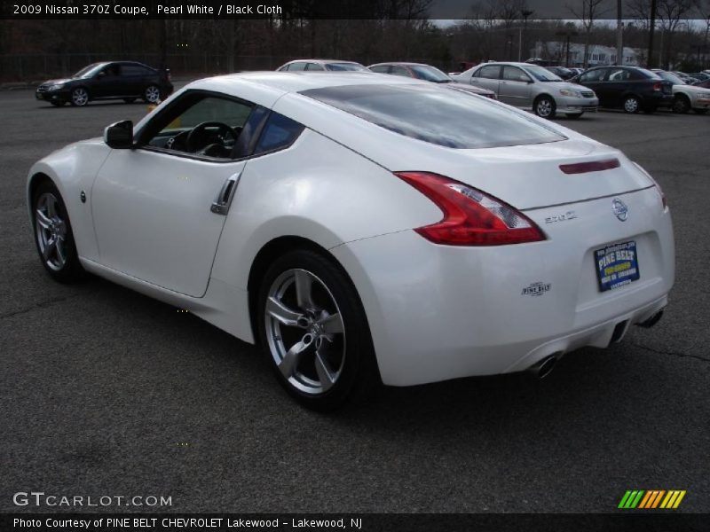 Pearl White / Black Cloth 2009 Nissan 370Z Coupe