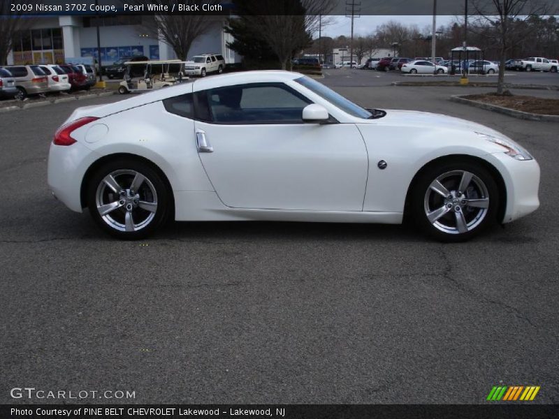 Pearl White / Black Cloth 2009 Nissan 370Z Coupe