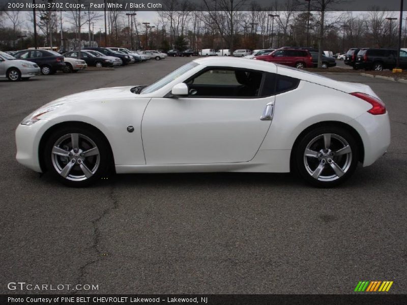 Pearl White / Black Cloth 2009 Nissan 370Z Coupe