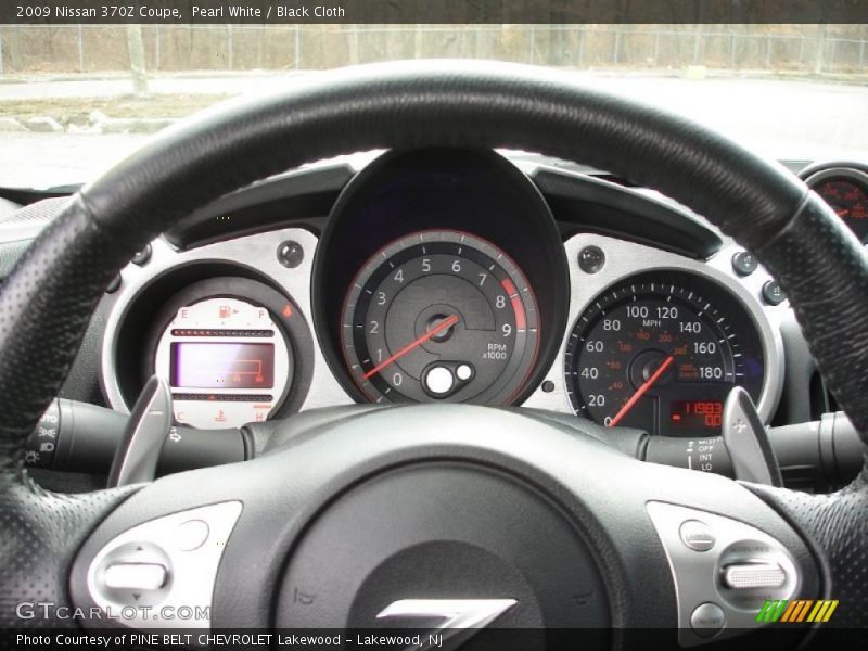 Pearl White / Black Cloth 2009 Nissan 370Z Coupe