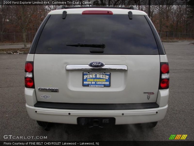 Cashmere Tri-Coat / Camel 2006 Ford Explorer Limited 4x4