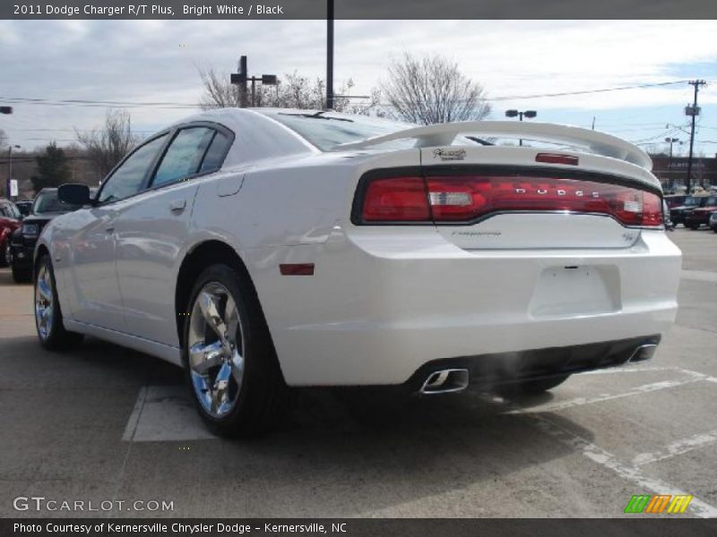Bright White / Black 2011 Dodge Charger R/T Plus