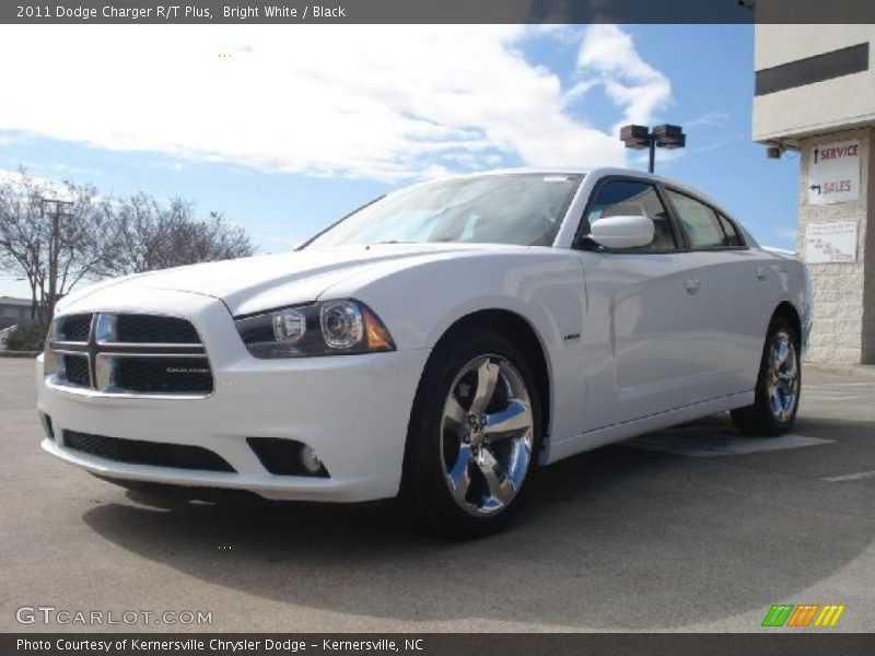 Bright White / Black 2011 Dodge Charger R/T Plus