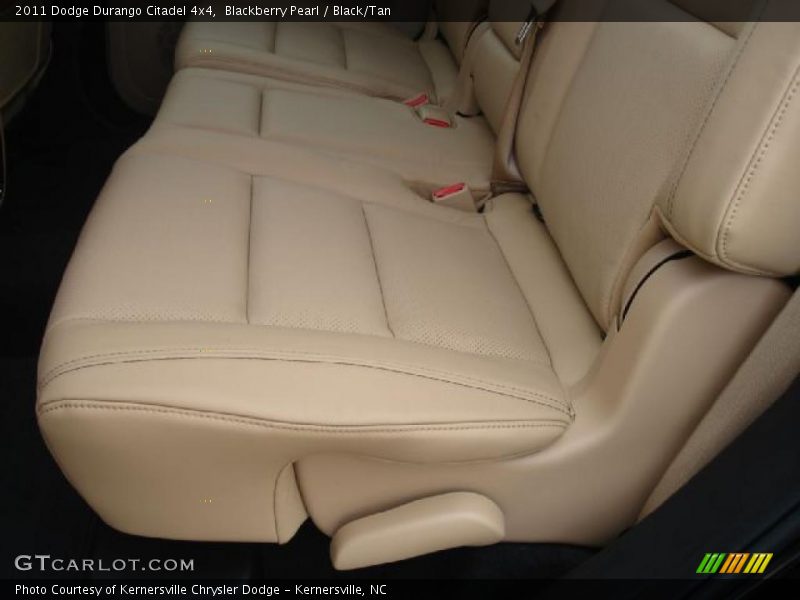 Blackberry Pearl / Black/Tan 2011 Dodge Durango Citadel 4x4