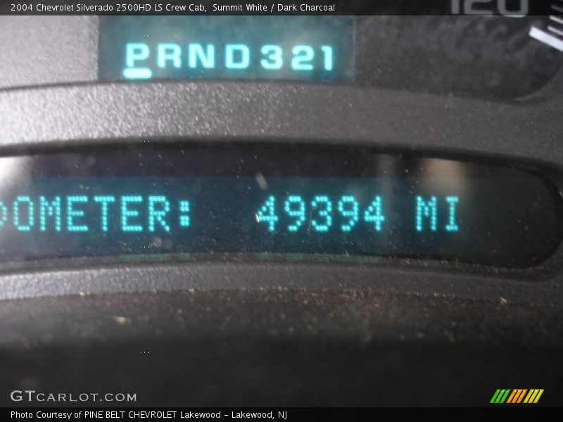 Summit White / Dark Charcoal 2004 Chevrolet Silverado 2500HD LS Crew Cab