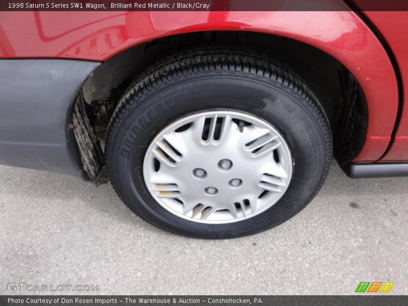 Brilliant Red Metallic / Black/Gray 1998 Saturn S Series SW1 Wagon