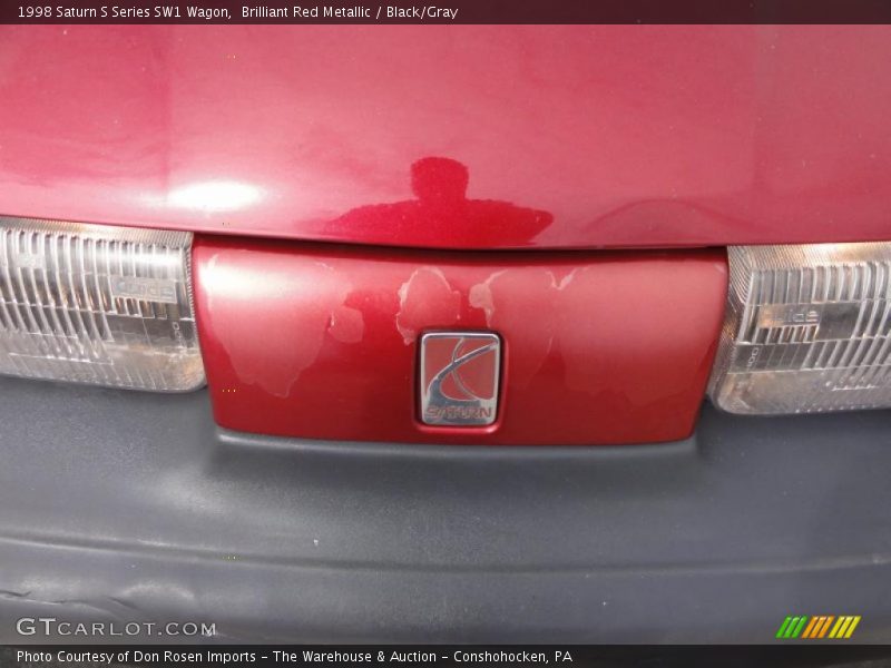 Brilliant Red Metallic / Black/Gray 1998 Saturn S Series SW1 Wagon