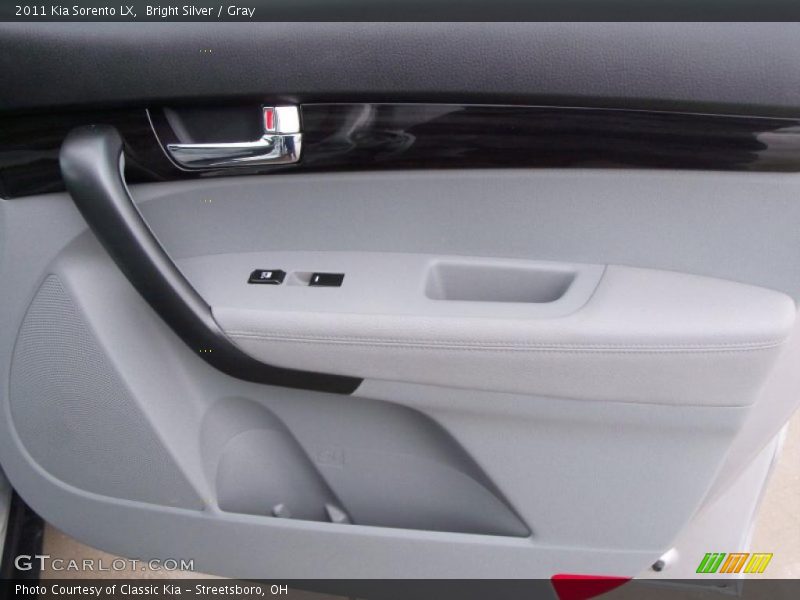 Bright Silver / Gray 2011 Kia Sorento LX