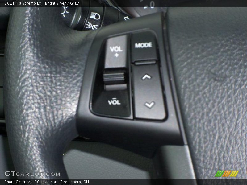 Bright Silver / Gray 2011 Kia Sorento LX
