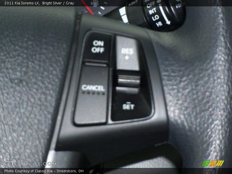 Bright Silver / Gray 2011 Kia Sorento LX