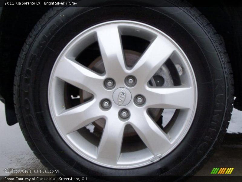 Bright Silver / Gray 2011 Kia Sorento LX
