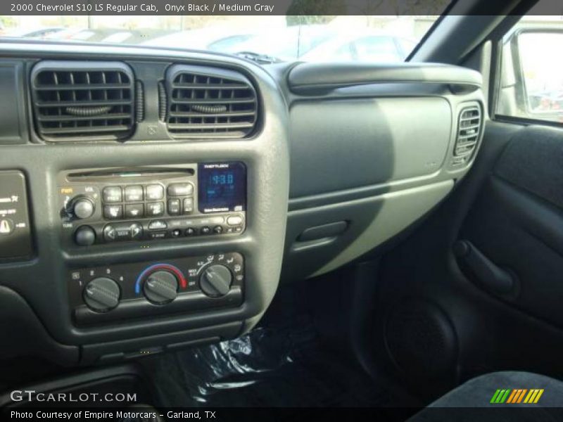 Onyx Black / Medium Gray 2000 Chevrolet S10 LS Regular Cab