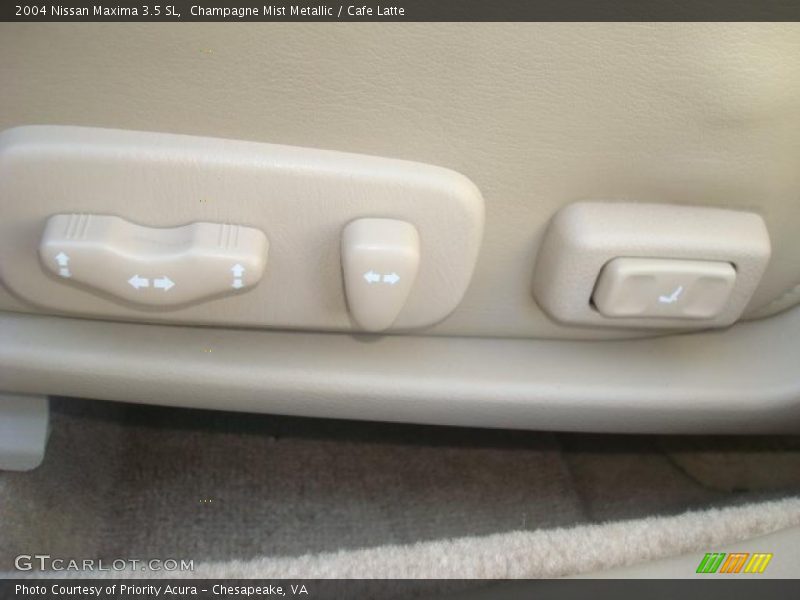Champagne Mist Metallic / Cafe Latte 2004 Nissan Maxima 3.5 SL