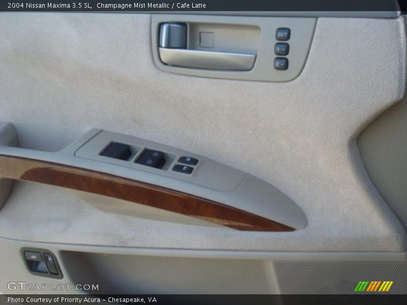 Champagne Mist Metallic / Cafe Latte 2004 Nissan Maxima 3.5 SL