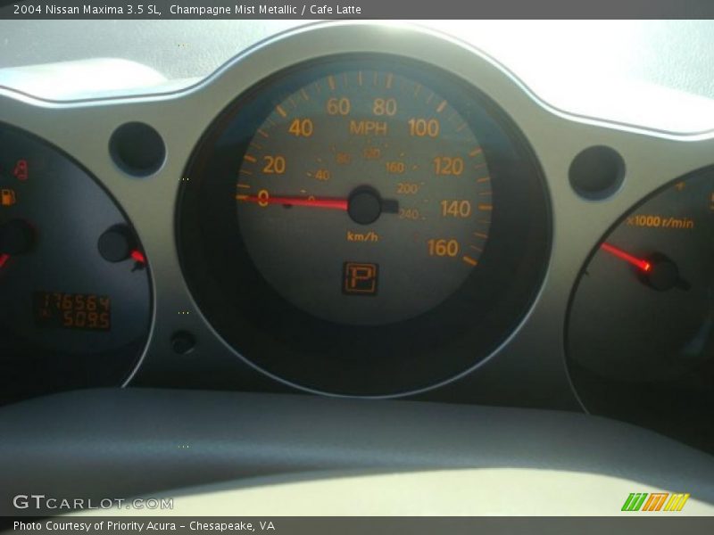 Champagne Mist Metallic / Cafe Latte 2004 Nissan Maxima 3.5 SL