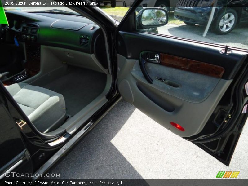 Tuxedo Black Pearl / Gray 2005 Suzuki Verona LX