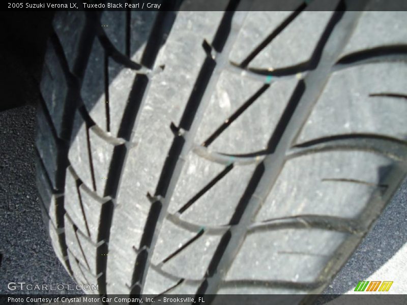 Tuxedo Black Pearl / Gray 2005 Suzuki Verona LX