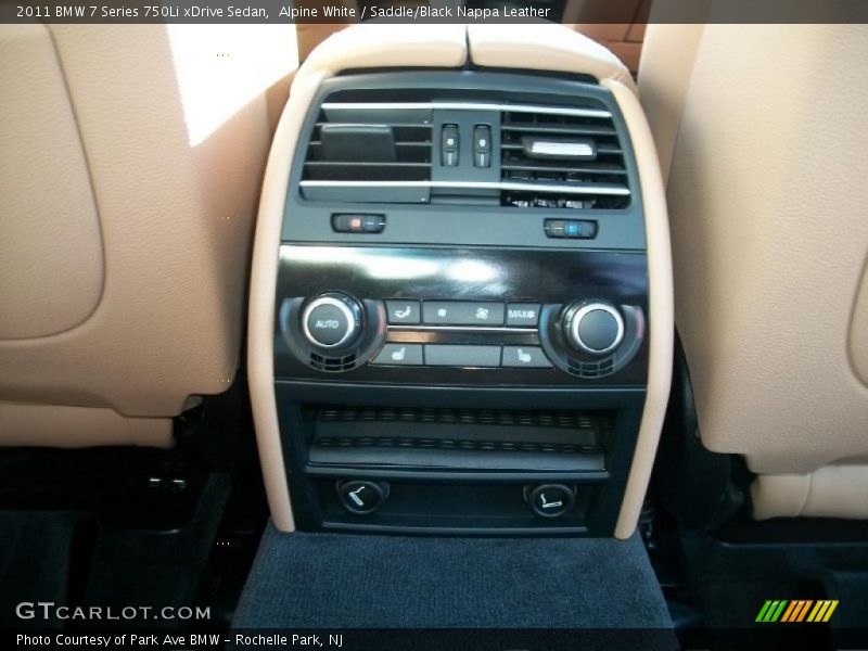 Controls of 2011 7 Series 750Li xDrive Sedan