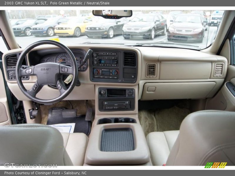 Dashboard of 2003 Yukon XL SLT