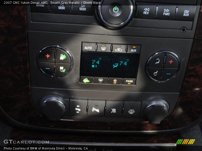 Stealth Gray Metallic / Ebony Black 2007 GMC Yukon Denali AWD