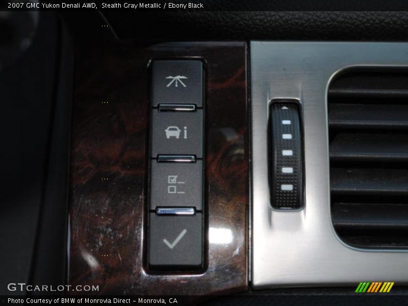 Stealth Gray Metallic / Ebony Black 2007 GMC Yukon Denali AWD