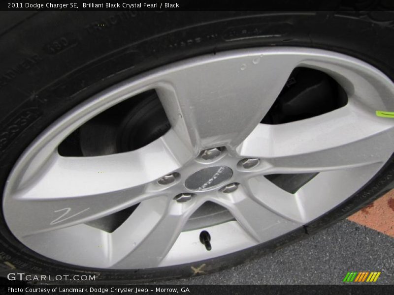 Brilliant Black Crystal Pearl / Black 2011 Dodge Charger SE