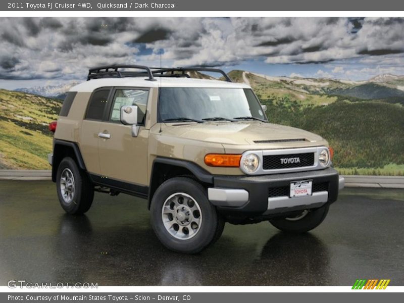 Front 3/4 View of 2011 FJ Cruiser 4WD