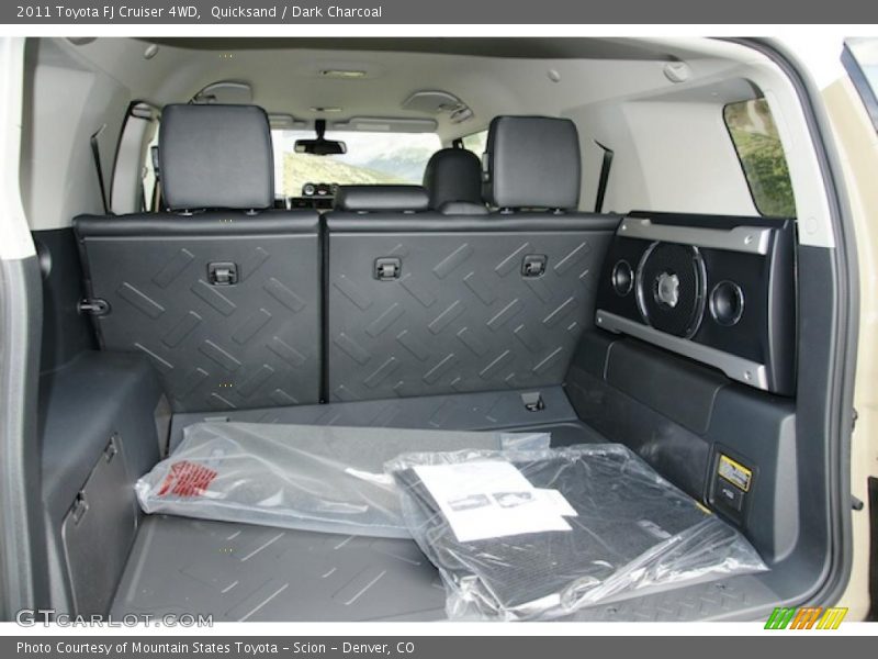  2011 FJ Cruiser 4WD Trunk