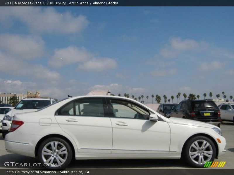 Arctic White / Almond/Mocha 2011 Mercedes-Benz C 300 Luxury