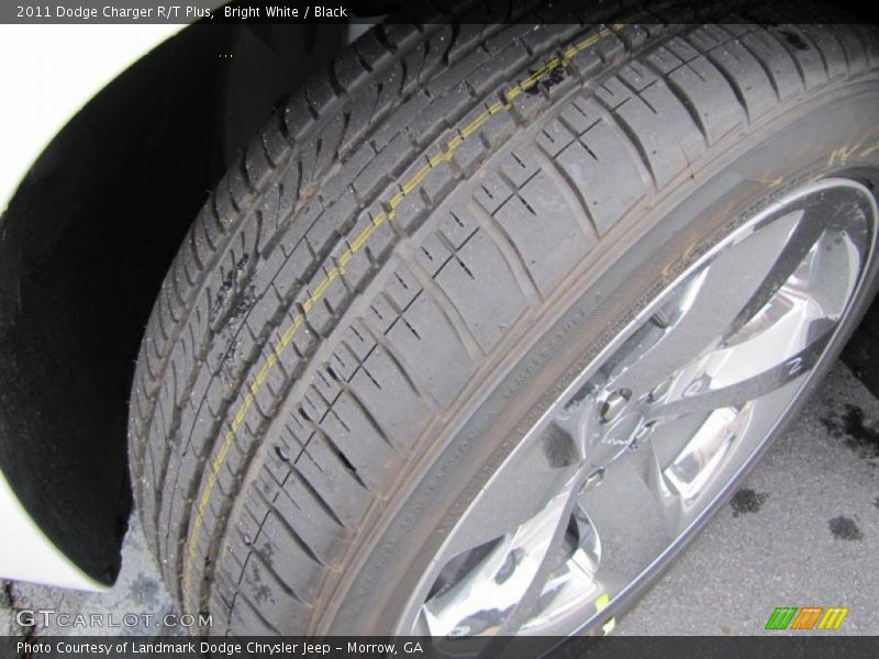 Bright White / Black 2011 Dodge Charger R/T Plus
