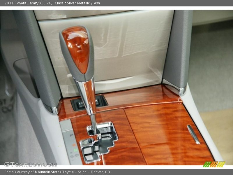  2011 Camry XLE V6 6 Speed ECT-i Automatic Shifter