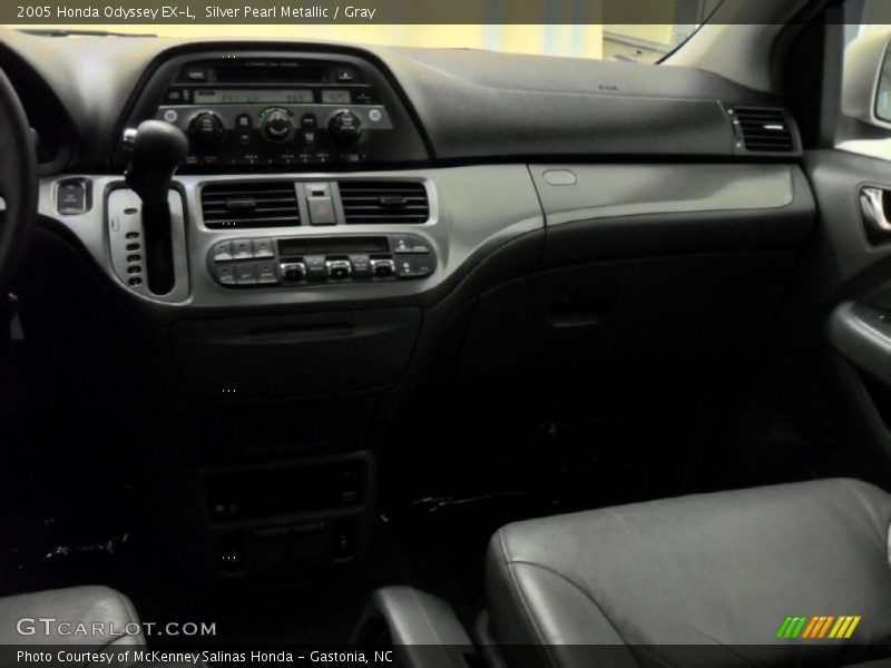 Silver Pearl Metallic / Gray 2005 Honda Odyssey EX-L