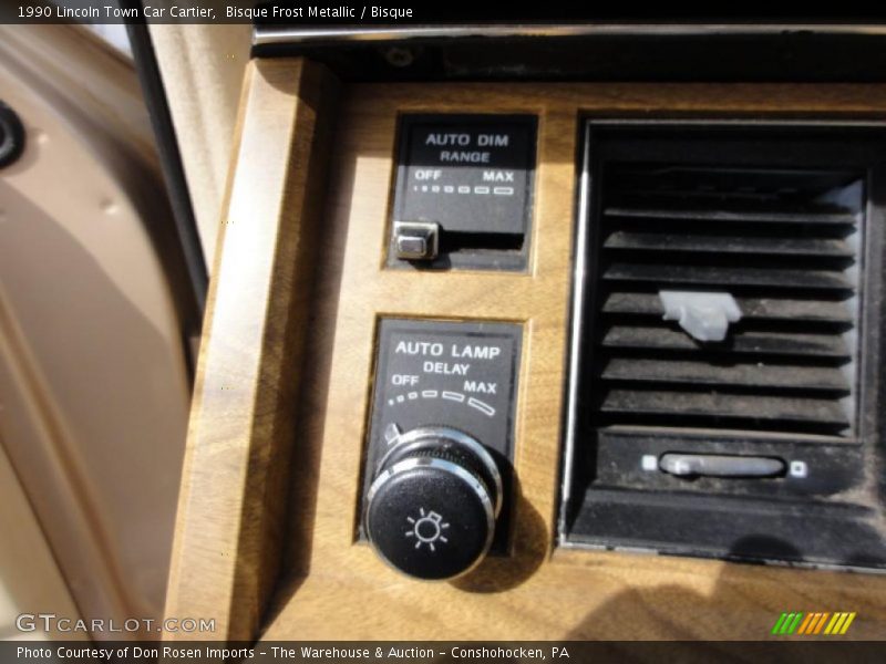 Controls of 1990 Town Car Cartier