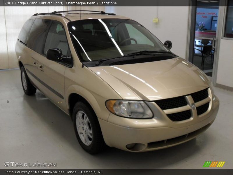 Champagne Pearl / Sandstone 2001 Dodge Grand Caravan Sport