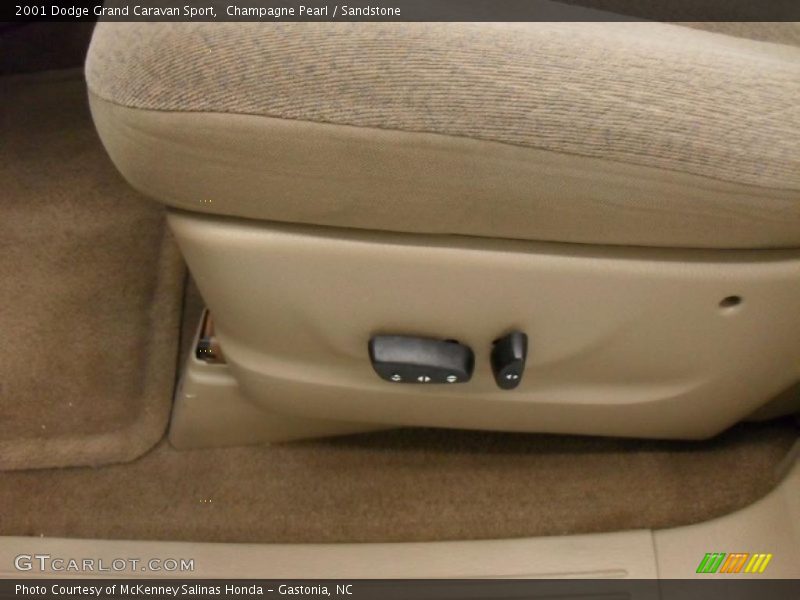 Champagne Pearl / Sandstone 2001 Dodge Grand Caravan Sport