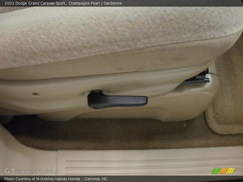 Champagne Pearl / Sandstone 2001 Dodge Grand Caravan Sport