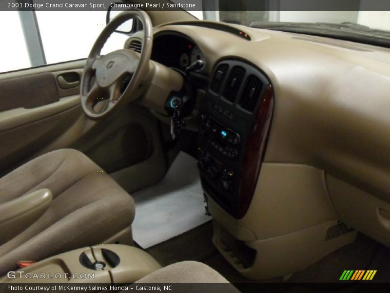 Champagne Pearl / Sandstone 2001 Dodge Grand Caravan Sport