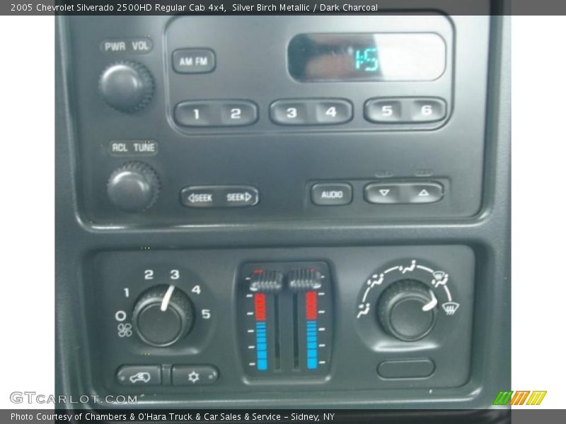Silver Birch Metallic / Dark Charcoal 2005 Chevrolet Silverado 2500HD Regular Cab 4x4
