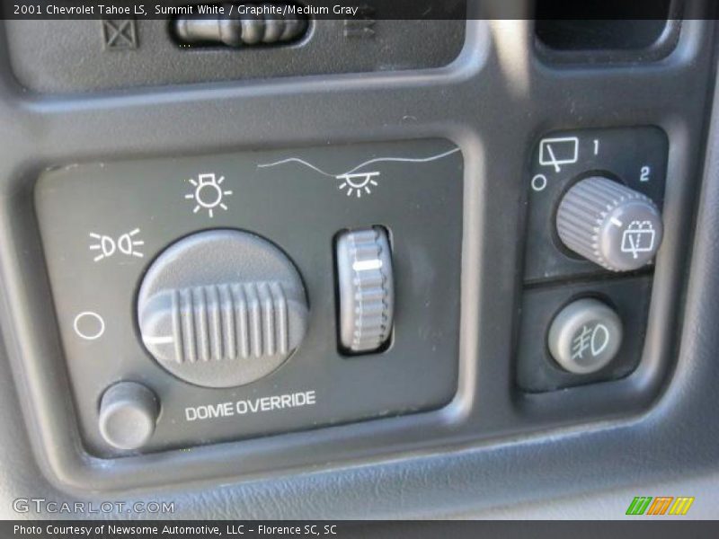 Summit White / Graphite/Medium Gray 2001 Chevrolet Tahoe LS
